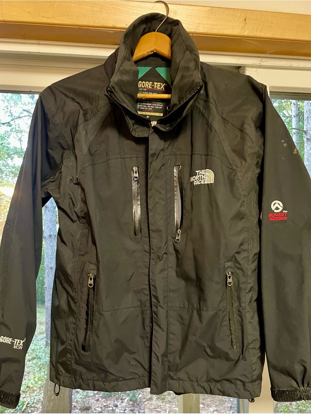 The North Face Summit Series Gore-Tex XCR hardshell jacket w/ removable hood - M